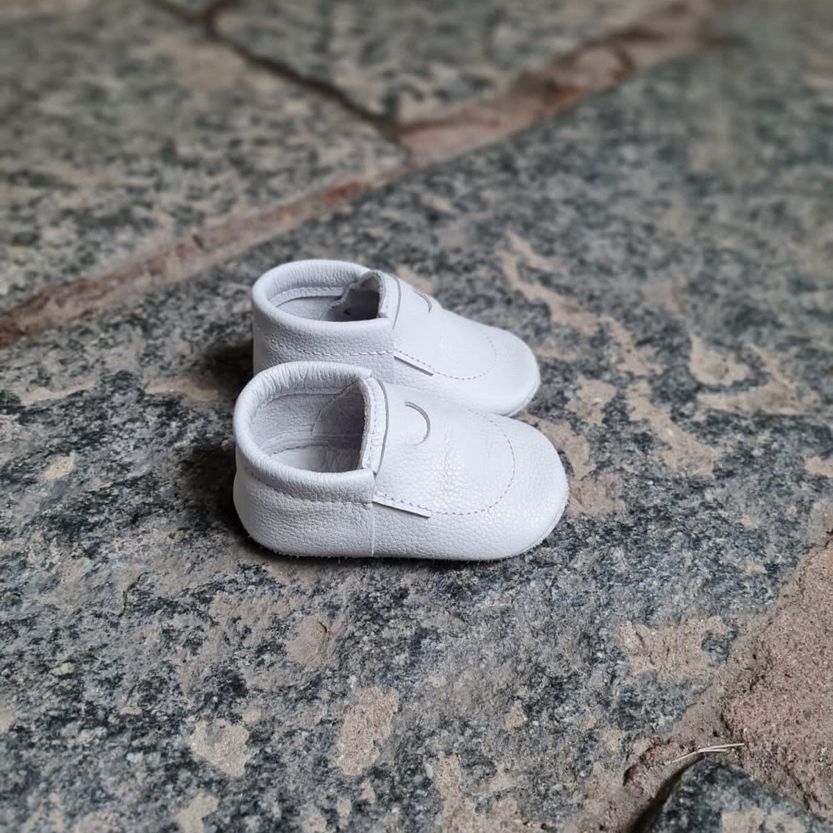 Tiago Off White